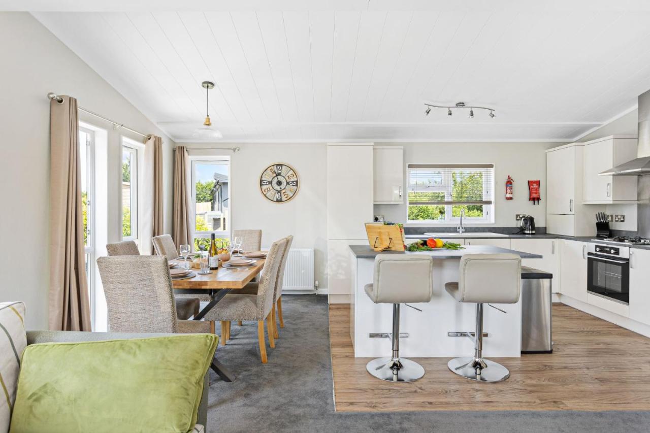 Rose Lodge, 21 Roadford Lake Lodges Lifton Zewnętrze zdjęcie